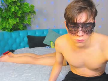 Euphoria2u Chaturbate stream image from February 02, 2025