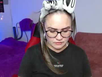 Lamasbellaysexy44 Chaturbate stream image from February 02, 2025