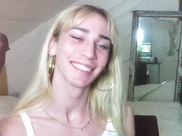 Letmeliv Chaturbate stream image from February 02, 2025