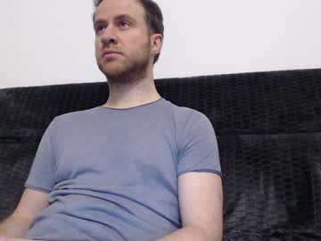 Onesexyguy4u Chaturbate stream image from February 02, 2025
