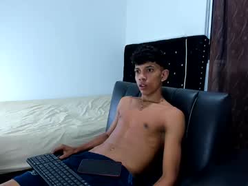 Maikel_Skaynny Chaturbate stream image from February 02, 2025