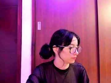 Petitee_Lunna Chaturbate stream image from February 02, 2025