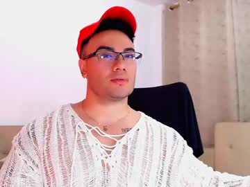 Yulian_Evans_ Chaturbate stream image from February 02, 2025