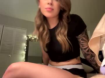 Skylarmilosh Chaturbate stream image from February 02, 2025