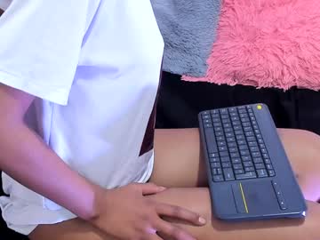 Gletty_Noa Chaturbate stream image from February 02, 2025