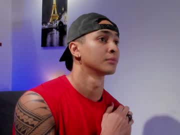 Adonis_Dlh Chaturbate stream image from February 02, 2025