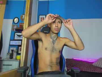 White_B17 Chaturbate stream image from February 02, 2025