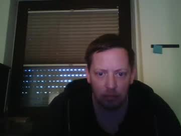 Blonde32m Chaturbate stream image from February 02, 2025