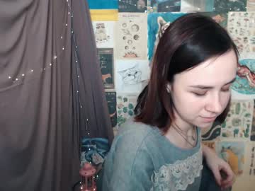 Veryveryvery_Shy Chaturbate stream image from February 02, 2025