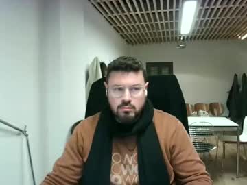 Maythe4bwu Chaturbate stream image from February 02, 2025