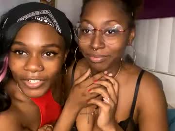 Misshoneyd Chaturbate stream image from February 02, 2025