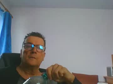 Ulmeni4 Chaturbate stream image from February 02, 2025