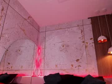 Daphne_Courtis Chaturbate stream image from February 02, 2025