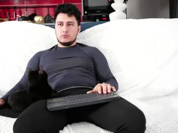 Frankhairy Chaturbate stream image from February 02, 2025