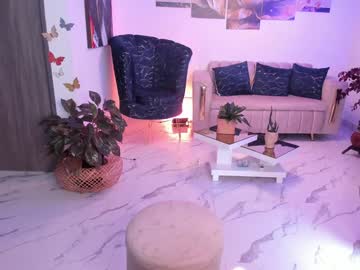 Pretty_Pettite Chaturbate stream image from February 02, 2025
