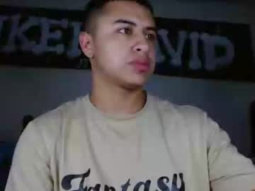 Sexyboy_Bigclit Chaturbate stream image from February 02, 2025