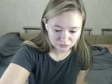 Honey_Caramelle Chaturbate stream image from February 02, 2025