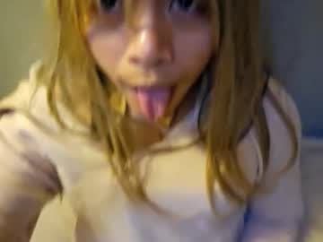 Baddiee18 Chaturbate stream image from February 02, 2025
