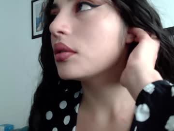 Honey_Aynur Chaturbate stream image from February 02, 2025