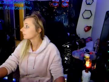 Yoursecretgirlfriend963 Chaturbate stream image from February 02, 2025
