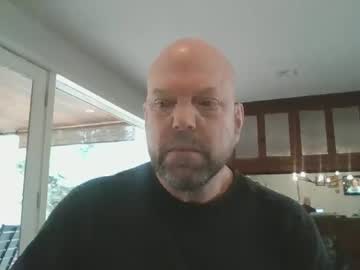 Bulldog302w Chaturbate stream image from February 02, 2025