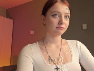 Krystalviolet Chaturbate stream image from February 02, 2025