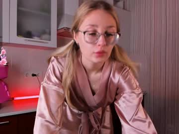 Livyybosom Chaturbate stream image from February 02, 2025