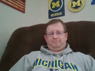 Bigtitlover220 Chaturbate stream image from February 02, 2025