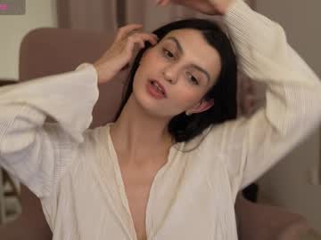 Eva_Ro Chaturbate stream image from February 02, 2025