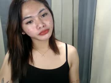 Distractible_Elloise18 Chaturbate stream image from February 02, 2025
