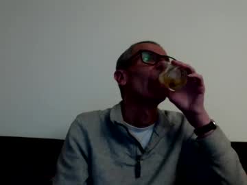 Lovepvclate40s Chaturbate stream image from February 02, 2025