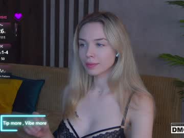 Holl1would Chaturbate stream image from February 02, 2025