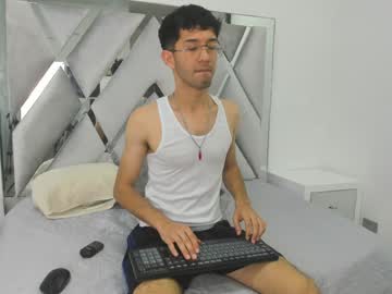 Ian_Thompson Chaturbate stream image from February 02, 2025