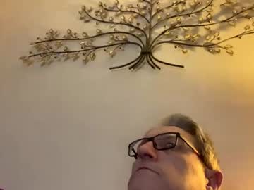 Icums4u Chaturbate stream image from February 02, 2025