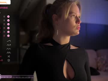 Stefanie_Collins Chaturbate stream image from February 02, 2025