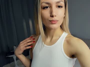 Crazy_Selfi Chaturbate stream image from February 02, 2025