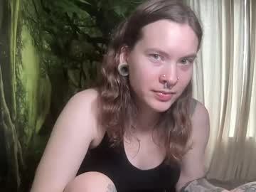 Mo0n_Goddess Chaturbate stream image from February 02, 2025