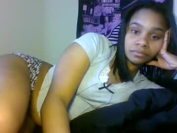 Mrslovelylola Chaturbate stream image from February 02, 2025