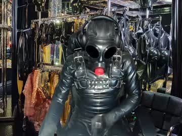 Latexlover202 Chaturbate stream image from February 02, 2025
