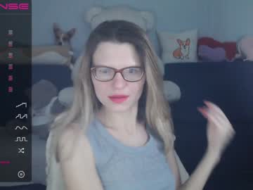 Shy_Moony Chaturbate stream image from February 02, 2025