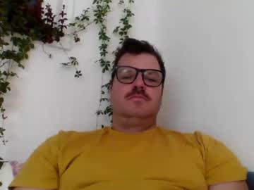 Heartofadog604 Chaturbate stream image from February 03, 2025