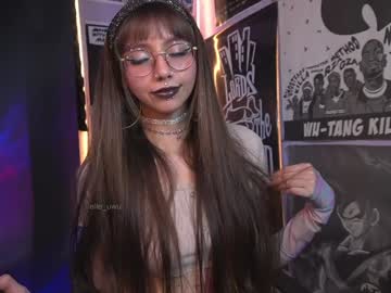 Elle_Uwu Chaturbate stream image from February 03, 2025