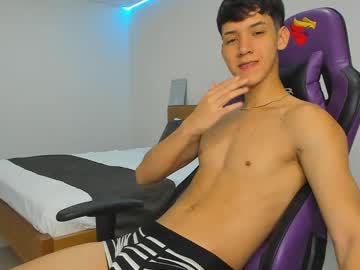 Michael_Twink18 Chaturbate stream image from February 03, 2025