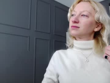 Natalie_Bitton Chaturbate stream image from February 03, 2025