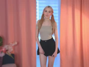 Henriettacreswell Chaturbate stream image from February 03, 2025