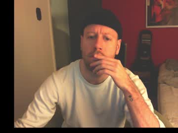 Wolves_Inside Chaturbate stream image from February 03, 2025