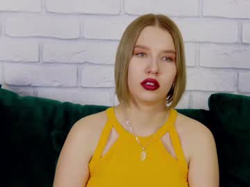 Lililinn Chaturbate stream image from February 03, 2025