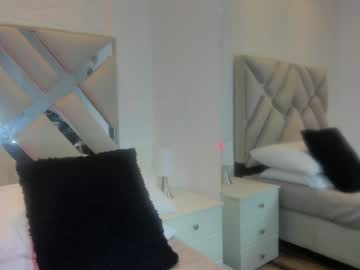 Raquel_Moore Chaturbate stream image from February 03, 2025