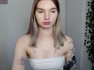 Lounahyan Chaturbate stream image from February 03, 2025