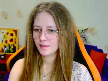 Sweeet_Dragon Chaturbate stream image from February 03, 2025